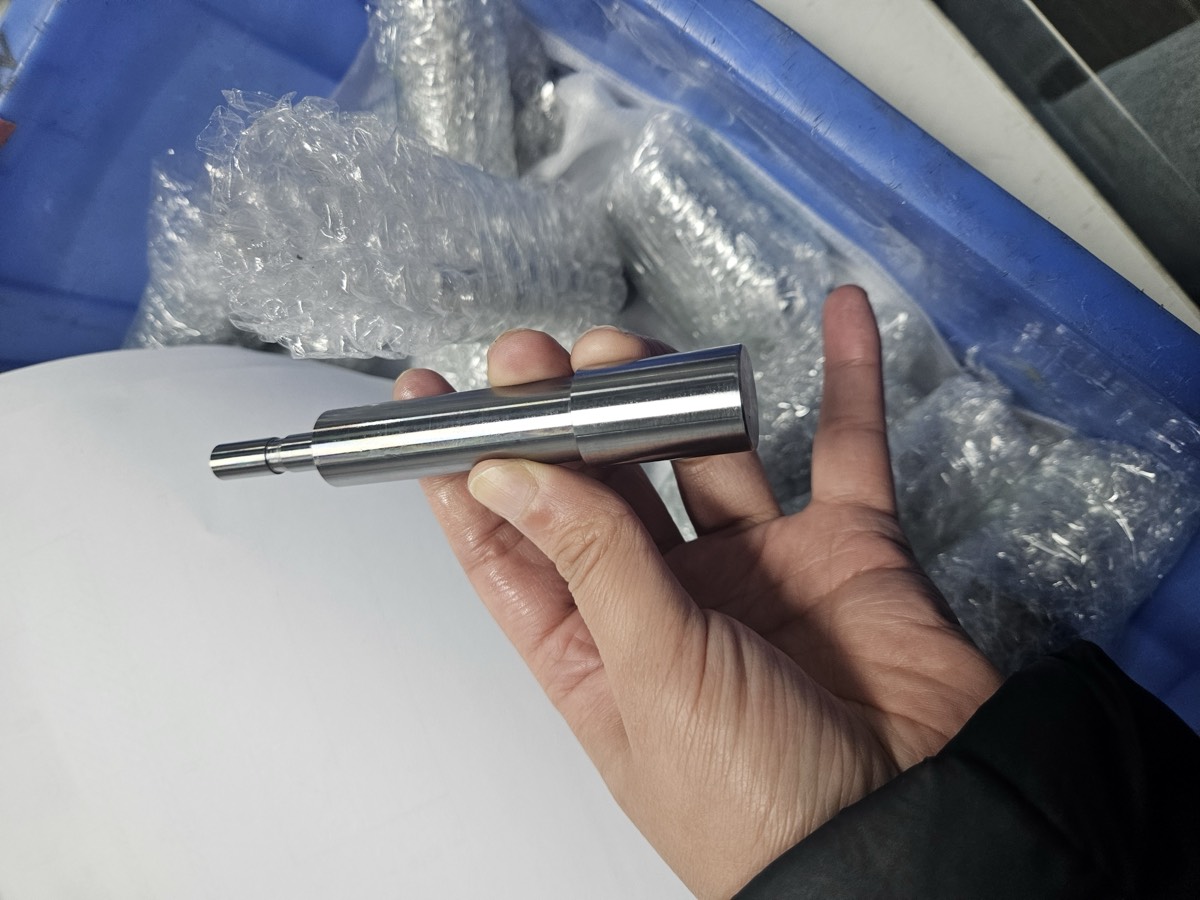 不锈钢精密多台阶传动轴加工